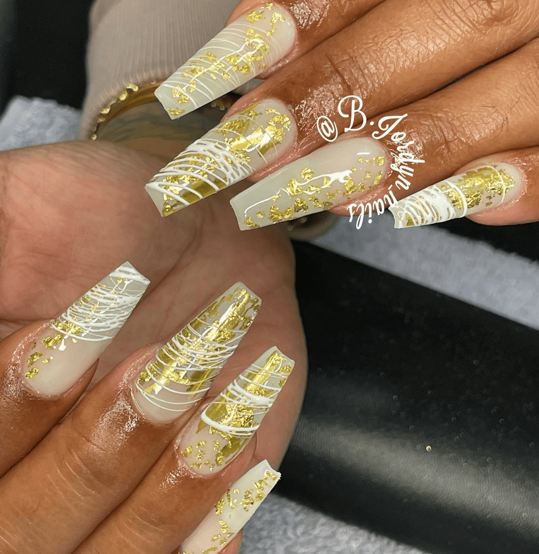 Discover the Art of Gold Leaf Nails: 7 Designs That Will Turn Heads! - Chic Lines and Gold