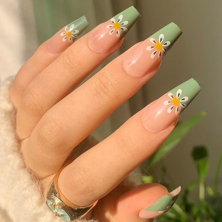 10 Coffin Summer Nails That Are Bold, Bright & Seriously Hot Right Now - 5. Floral Accents