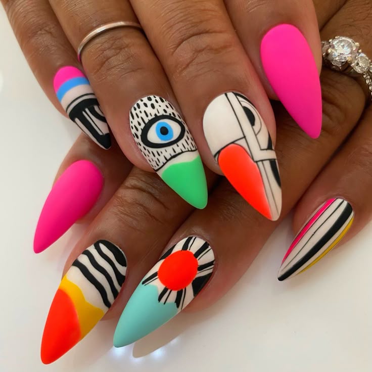 11 Abstract Nail Art Designs That Are Artsy, Bold & DIY-Friendly - Artistic Doodles