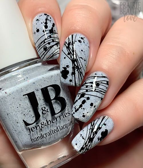 11 Abstract Nail Art Designs That Are Artsy, Bold & DIY-Friendly - Minimalistic Black and White
