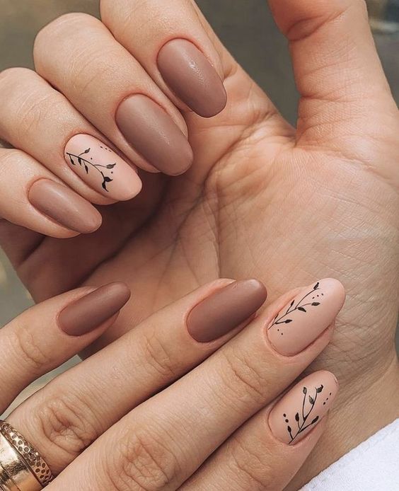 11 Abstract Nail Art Designs That Are Artsy, Bold & DIY-Friendly