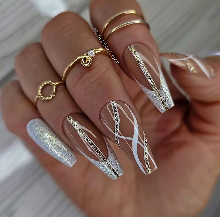 14 Coffin Summer Nails That Are Bold, Bright & Hotter Than July - Elegant White and Gold