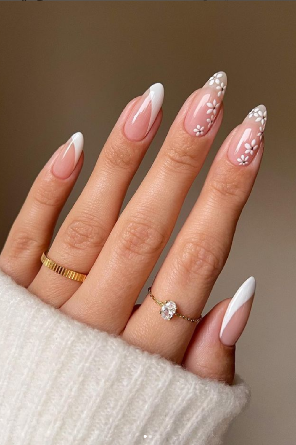 15 Summer Nails Aesthetic Ideas That Are Effortless, Colorful & Totally Insta-Worthy - Daisy-Infused French Tips