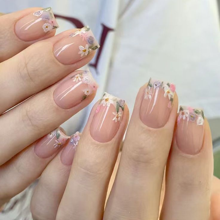 17 Elegant Nude Nail Art Ideas That Will Make You the Star of Every Occasion! - Chic Negative Space