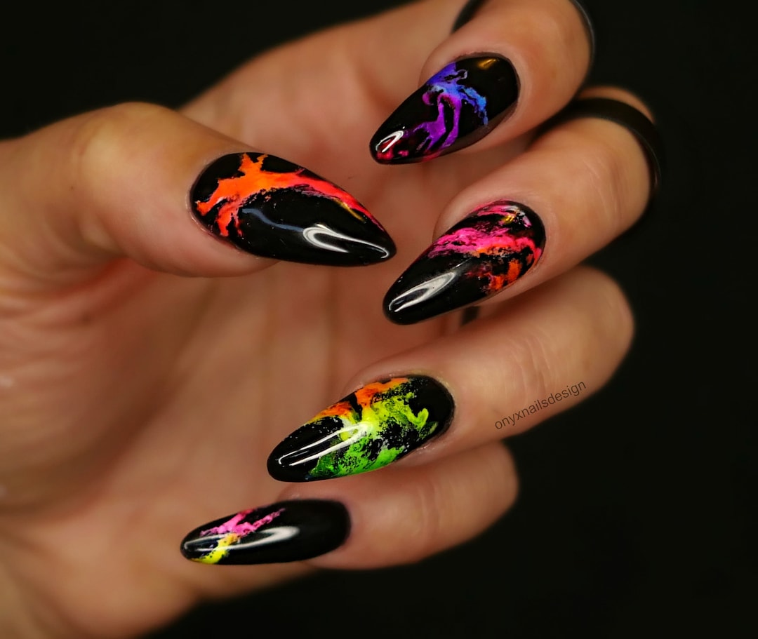 6 Festival-Ready Nail Designs for August Events 🎶 - 5. Edgy Black & Neon