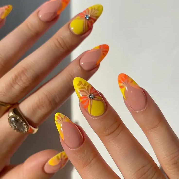 7 Classy Vacation Nails You’ll Love 🌊 (Almond BIAB Styles to&nbsp;Try!)