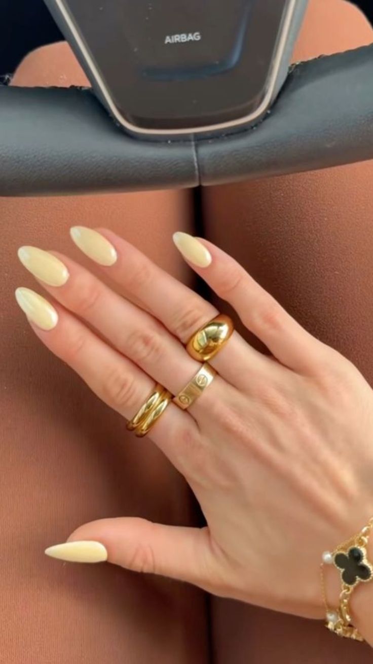 7 Summer Nail Art Trends You Can't Miss in 2025 (Get Ready to Shine!) - 5. Minimalist Elegance