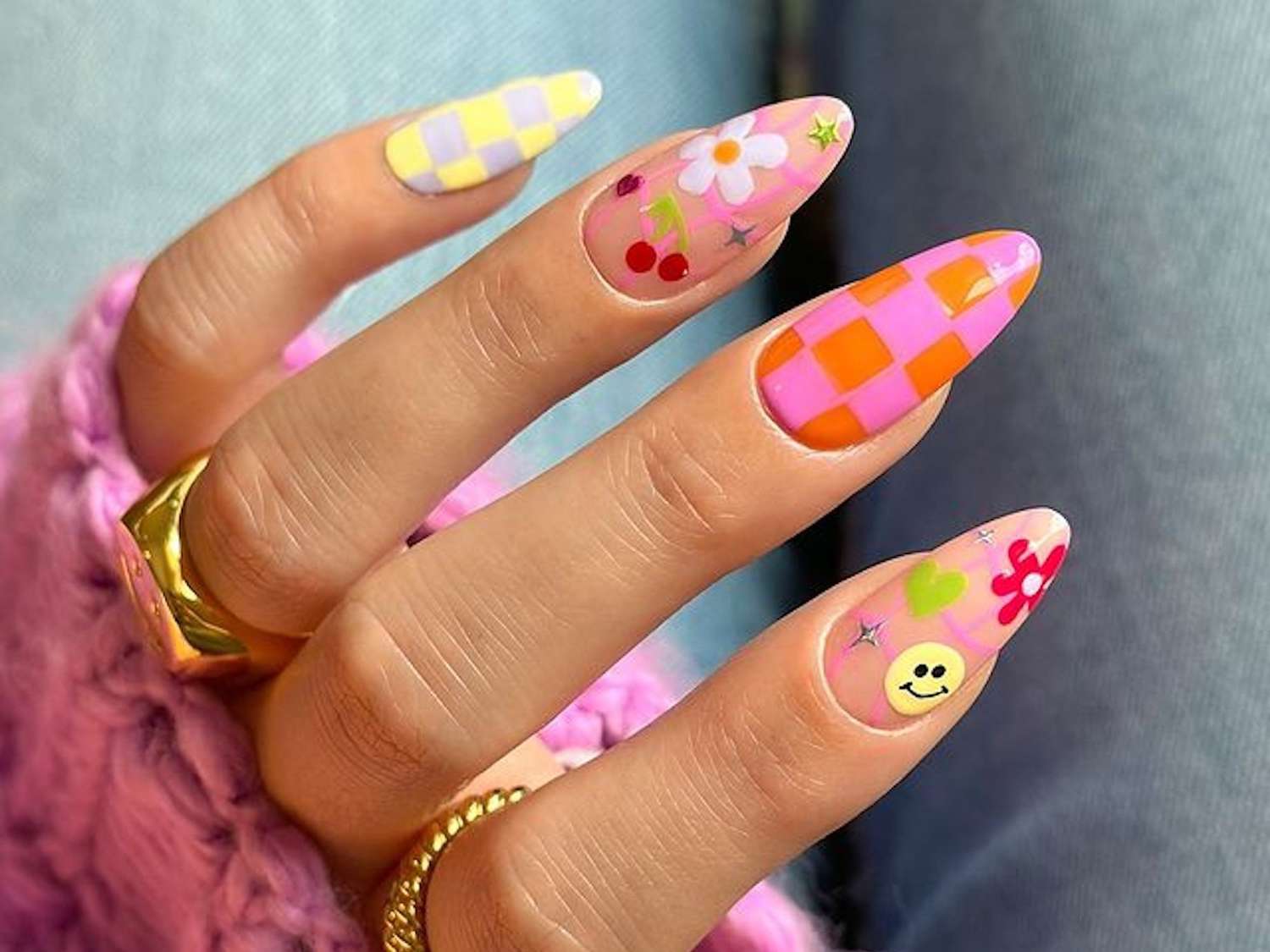7 Summer Nail Colors You Need on Almond Nails 💛 - 2. Playful Patterns