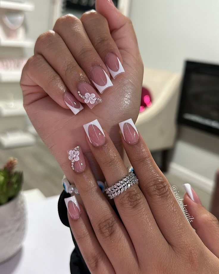 8 Fresh French Tip Nail Designs to Try Right Now! - Floral Elegance