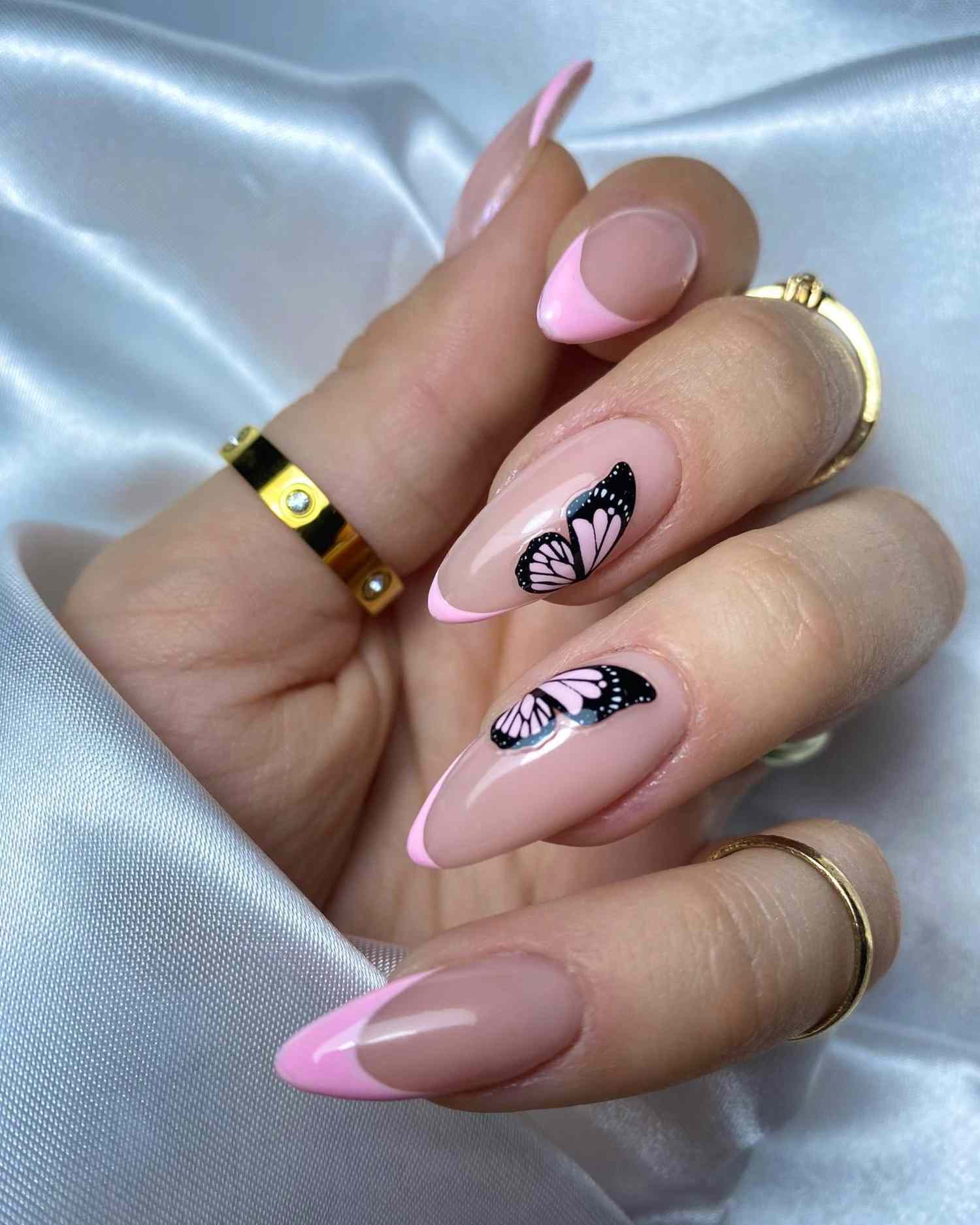 8 Minimalist Almond Nail Designs That Are Pure Elegance ✨ - Butterfly Kisses