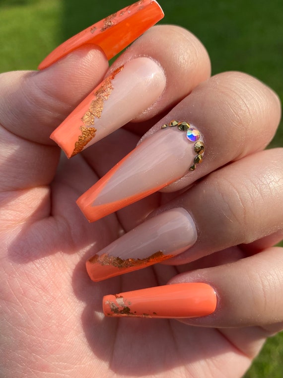 Nail Art Ete: 20 Must-Try Summer Nail Designs That Will Turn Heads! - Artistic Swirls